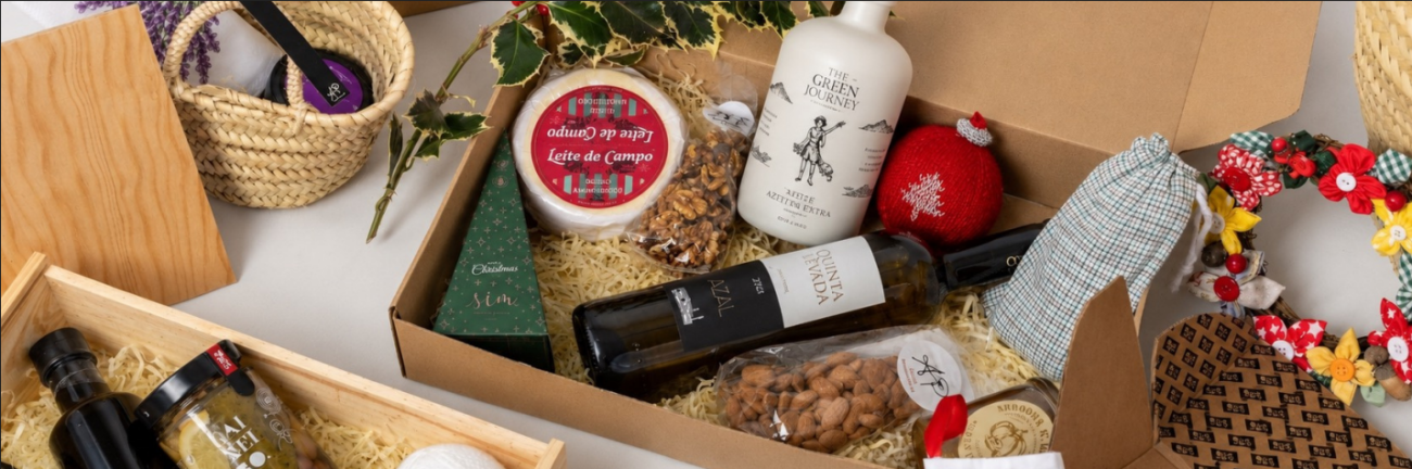 Cabaz de Natal Elementar da Azenha do Pombal, com bacalhau, aletria, vinho, compota, mel, queijo e azeite